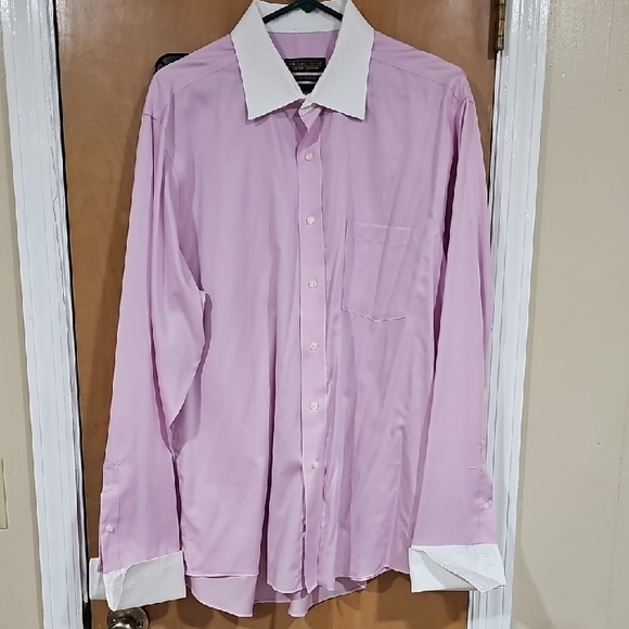 Elegant Men's Pink Dress Shirt with White Accents - Picture 1 of 6